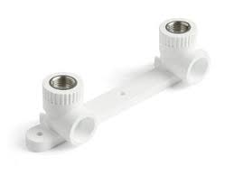 Угольник комб. двойной с креплением 20 х 1/2 нар.рез. ППР — фото 1